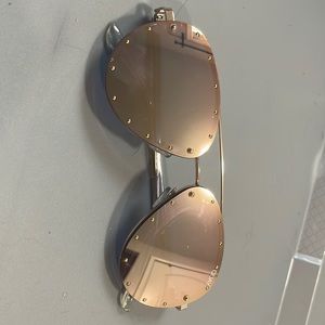 Jaclyn Hill x Quay Australian Roxanne aviators